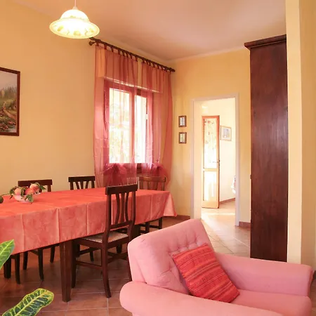 Dina Villa